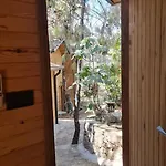 Reflections Camp פאראליה