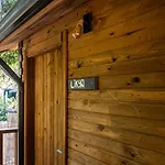 אתר קמפינג Reflections Camp פאראליה