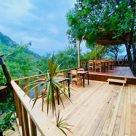 Reflections Camp * ファラリア