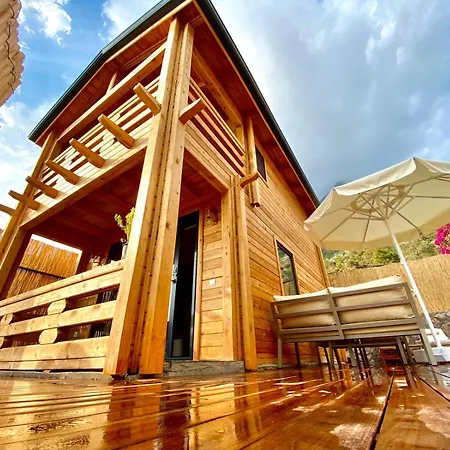 Reflections Camp * פאראליה