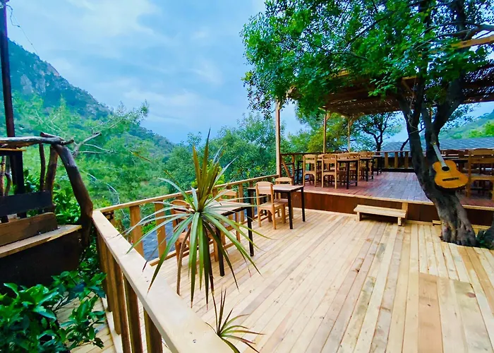 Reflections Camp * פאראליה