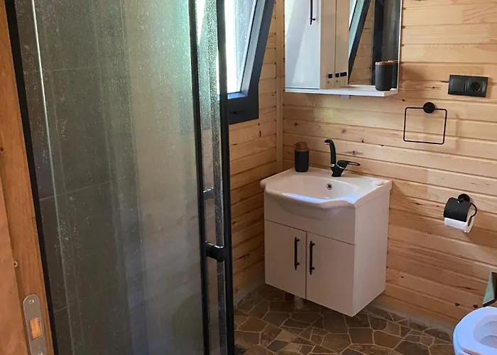 Reflections Camp * פאראליה