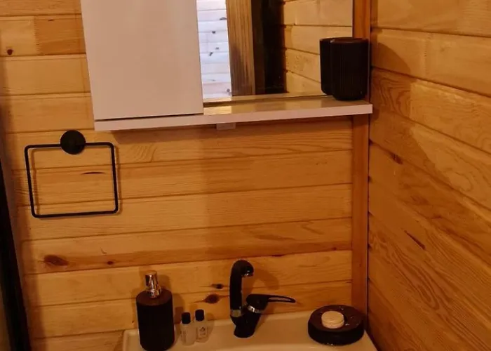 Reflections Camp פאראליה