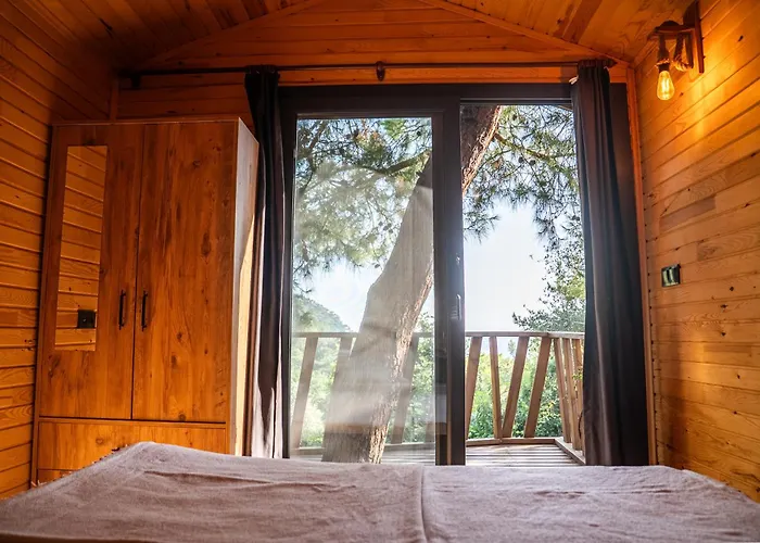 Reflections Camp * פאראליה