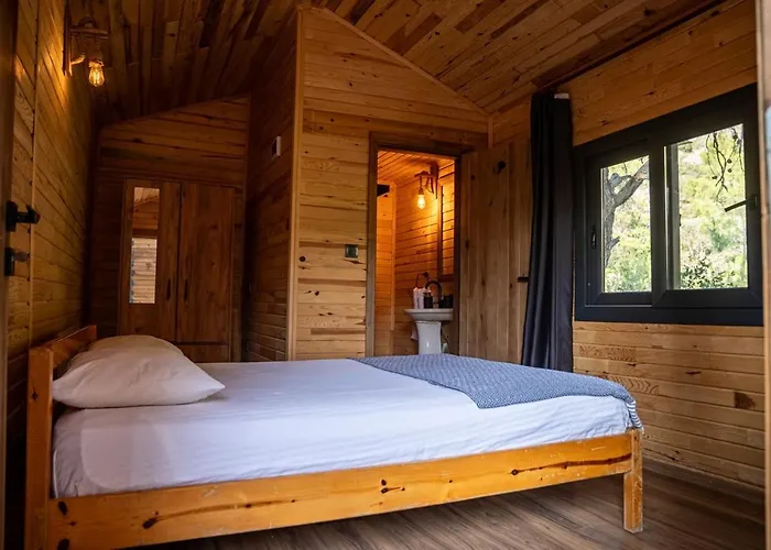 Kemping Reflections Camp