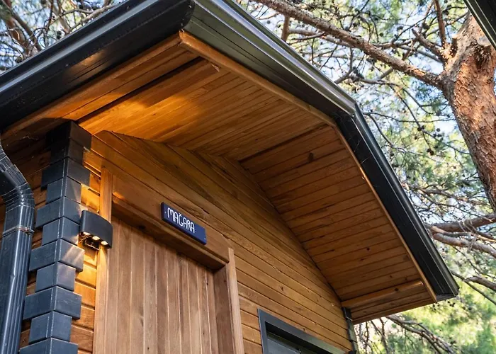 Reflections Camp Kemping *